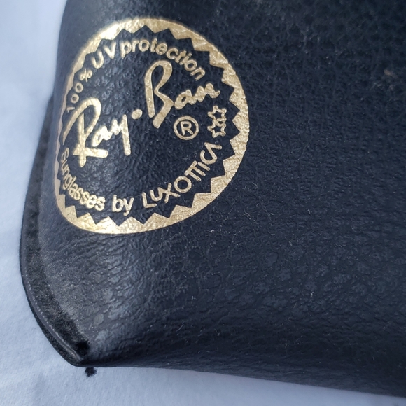 Ray-Ban Case with Cloth - Picture 5 of 5